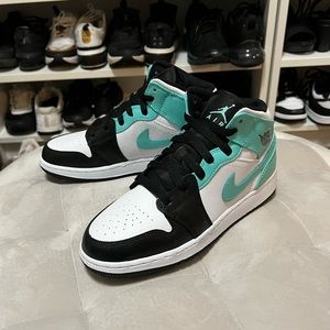 SOLD! Nike Jordan Mid GS Tropical Twist